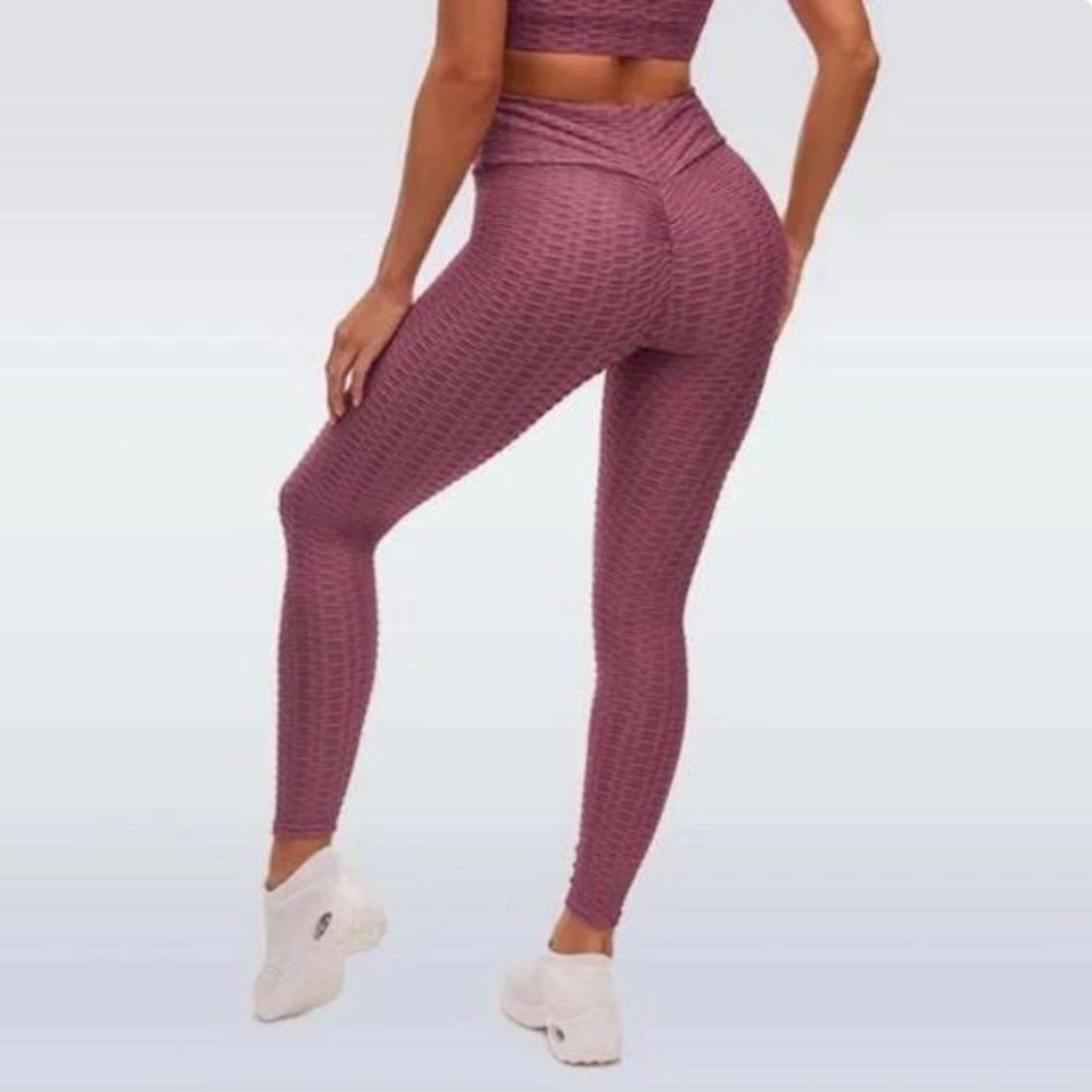NWOT  Butt Scrunch Leggings